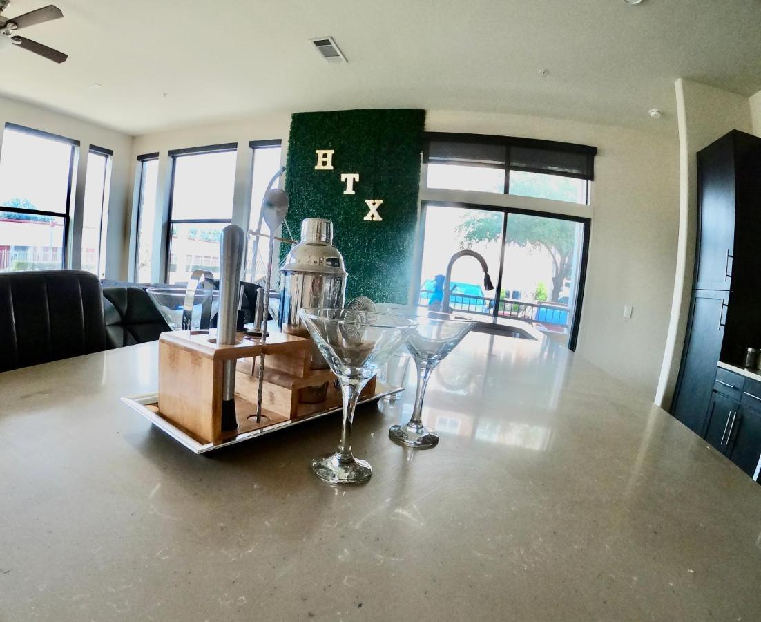 Апартаменты 5 Mins To Med Center, Comfy King Beds, Wifi,Gym,Pool Хьюстон Экстерьер фото